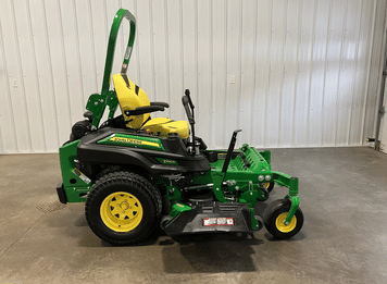 Main image John Deere Z930R